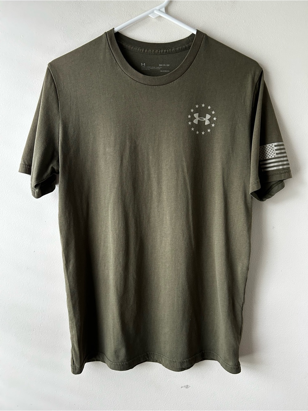5 FOR $25 | Under Armour Freedom T-Shirt Olive Green Small Loose Heatgear